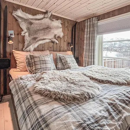 4 Bedroom Awesome In Voringsfoss Garden