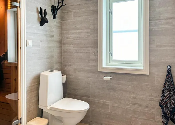 Hébergement de vacances 4 Bedroom Awesome In Voringsfoss Garden