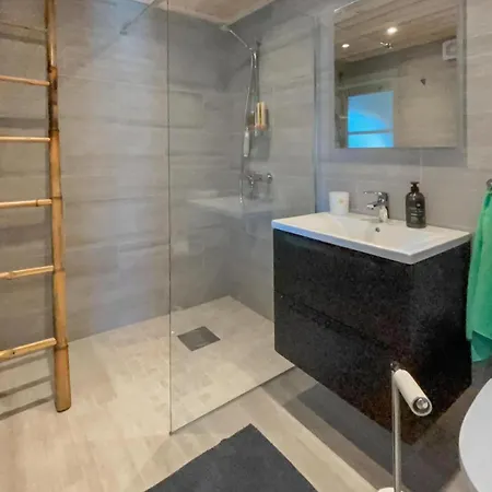 Дом отдыха 4 Bedroom Awesome In Voringsfoss Гарден